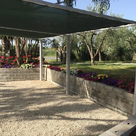 Angel's Garden 26m2 Holiday home *